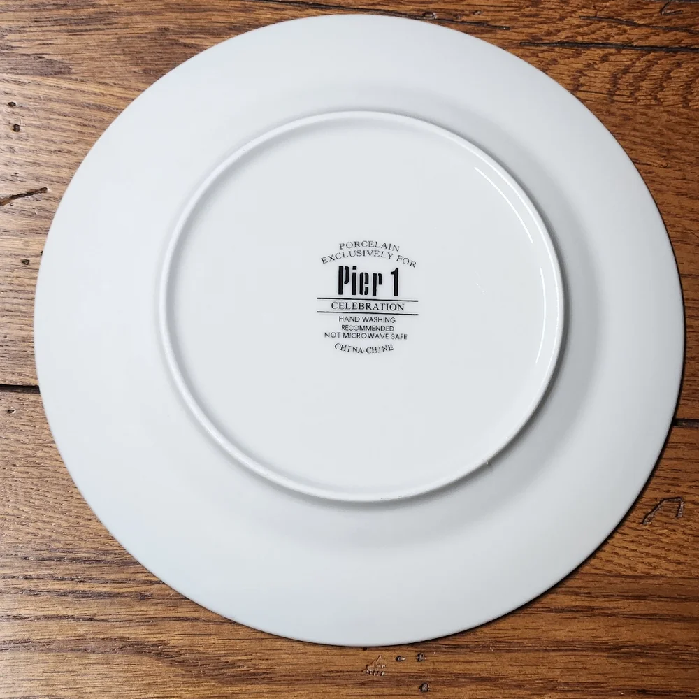 Pier 1 Celebration Star Plates – Set of 4 (Red, Blue, Green, Purple) – Porcelain